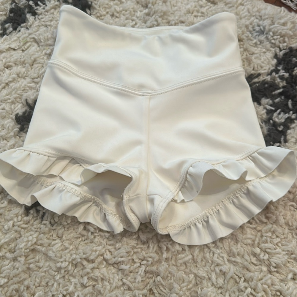 Tiger Friday filly booty shorts size YL